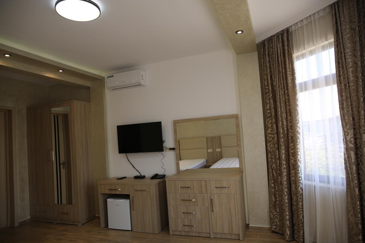 Villa Mariana Батуми Екстериор снимка