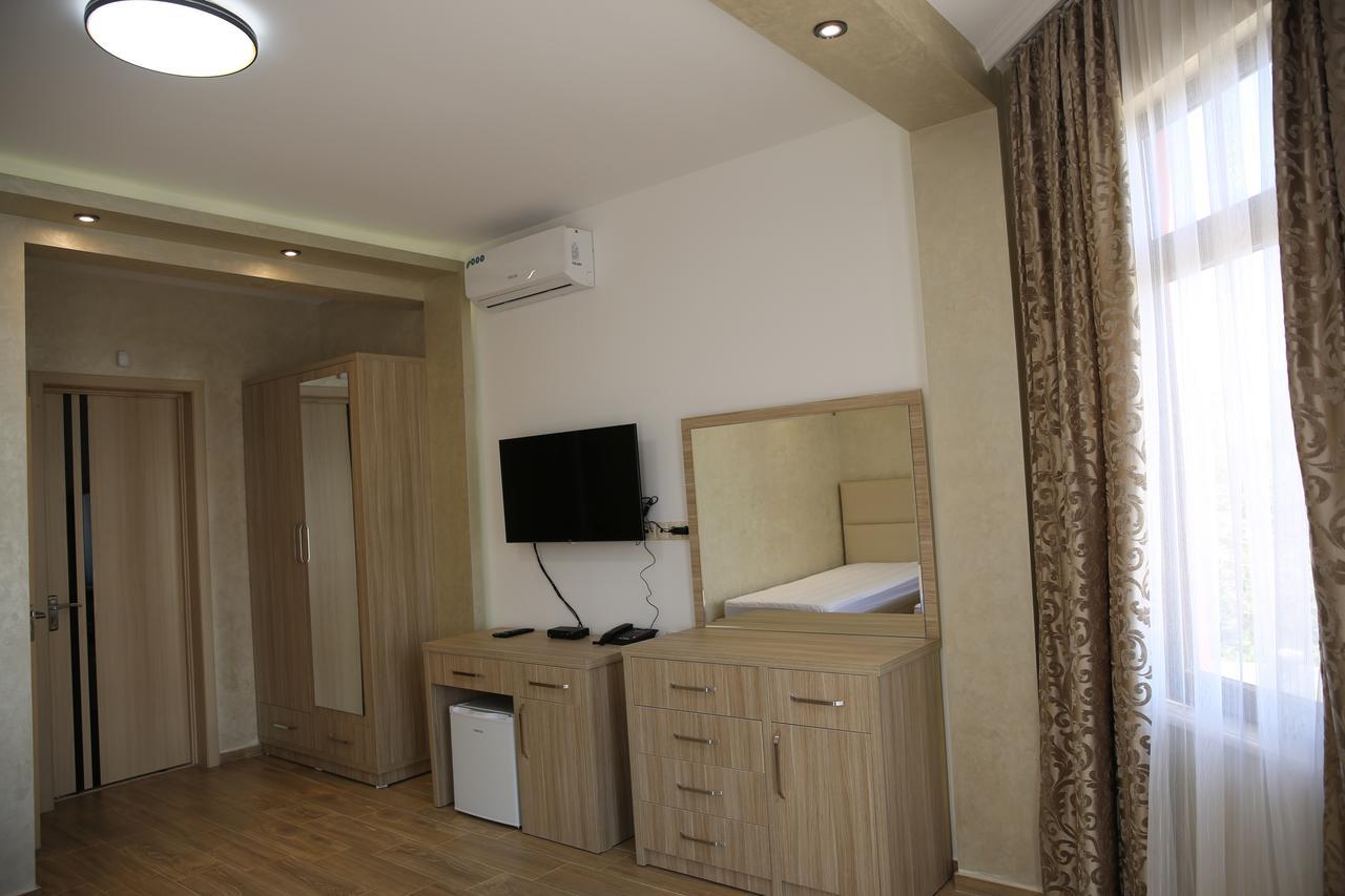 Villa Mariana Батуми Екстериор снимка