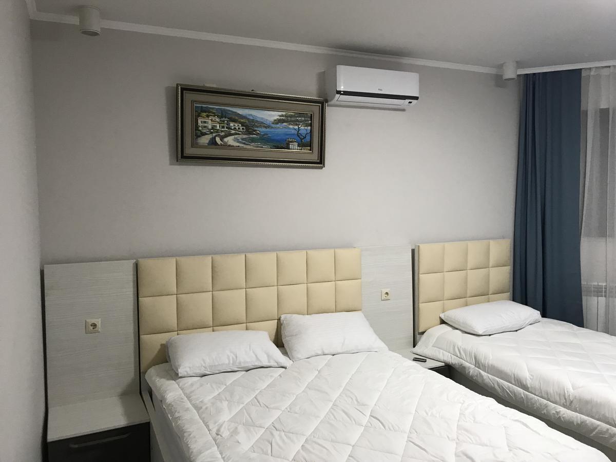 Villa Mariana Батуми Екстериор снимка